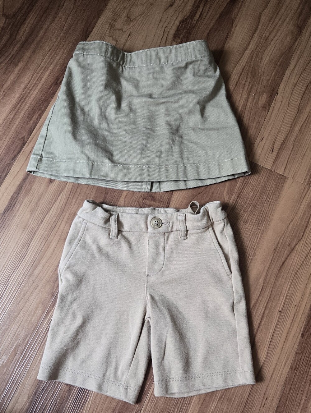 4/4T Set of 2 school Uniform girl bottoms A-line skort & long line shorts VGUC